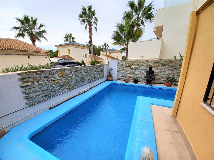 Image No.4-4 Bed Villa / Detached for sale
