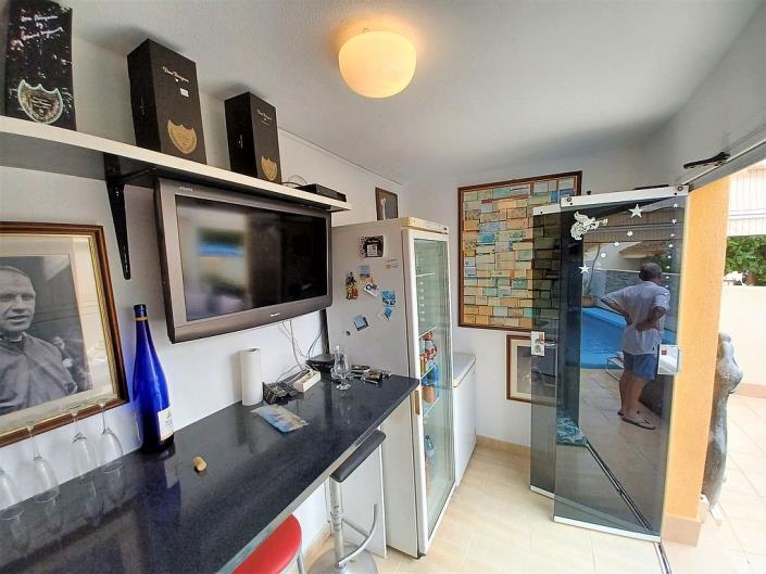 Image No.2-4 Bed Villa / Detached for sale