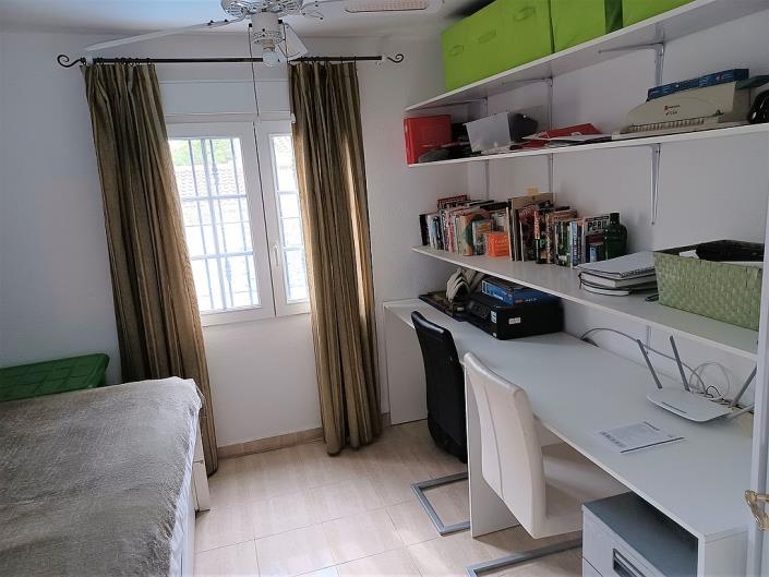 Image No.13-4 Bed Villa / Detached for sale