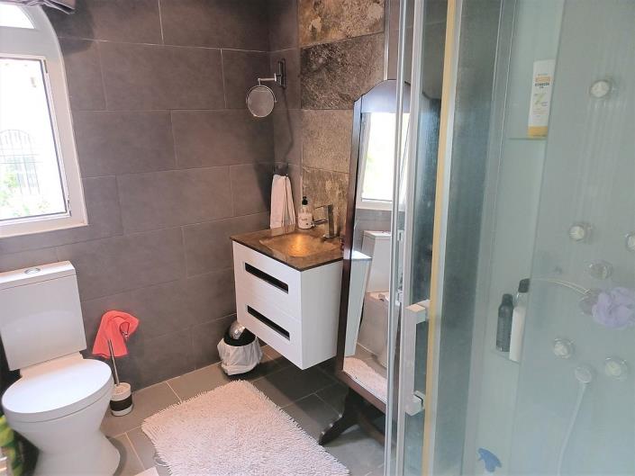 Image No.23-4 Bed Villa / Detached for sale