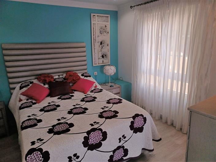 Image No.16-4 Bed Villa / Detached for sale