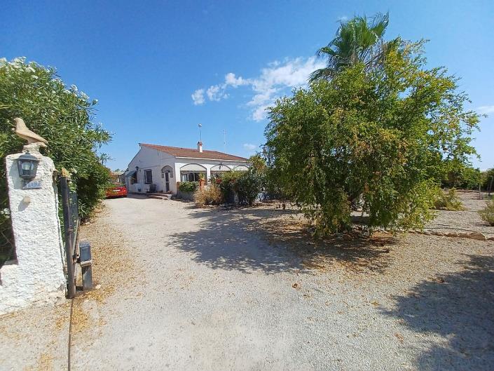Image No.1-3 Bed Country House for sale