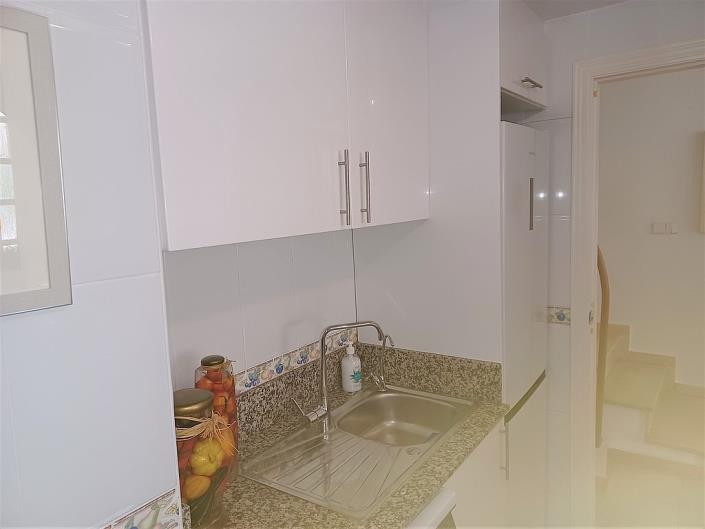 Image No.7-3 Bed House for sale