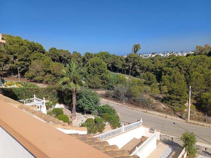 Image No.19-3 Bed House for sale