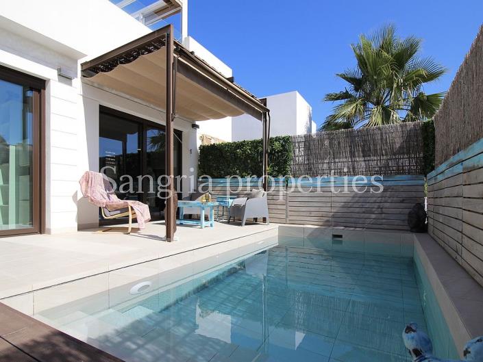 Image No.1-Villa / Détaché de 2 chambres à vendre à Lomas de Cabo Roig