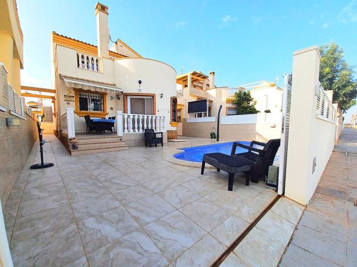 Image No.5-3 Bed Villa / Detached for sale