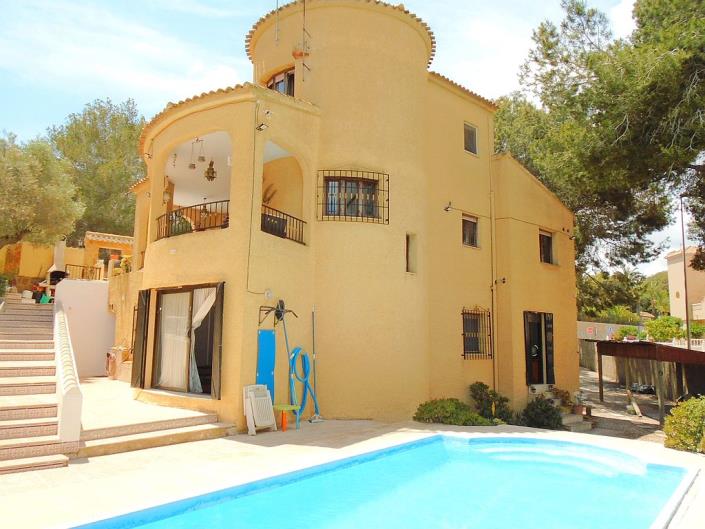 Image No.1-6 Bed Villa / Detached for sale