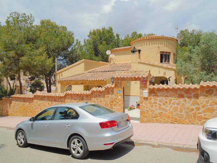 Image No.11-6 Bed Villa / Detached for sale