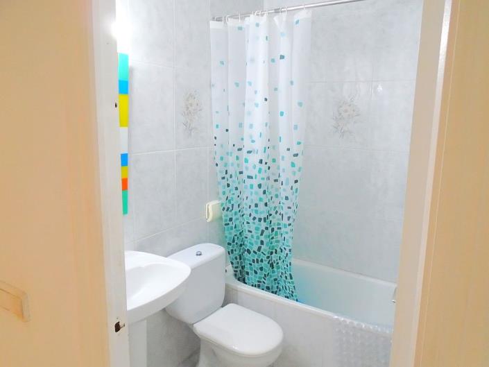 Image No.32-6 Bed Villa / Detached for sale