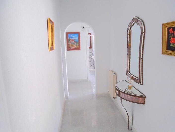 Image No.37-6 Bed Villa / Detached for sale