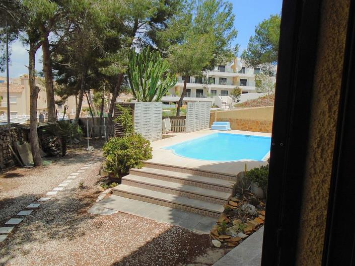 Image No.42-6 Bed Villa / Detached for sale