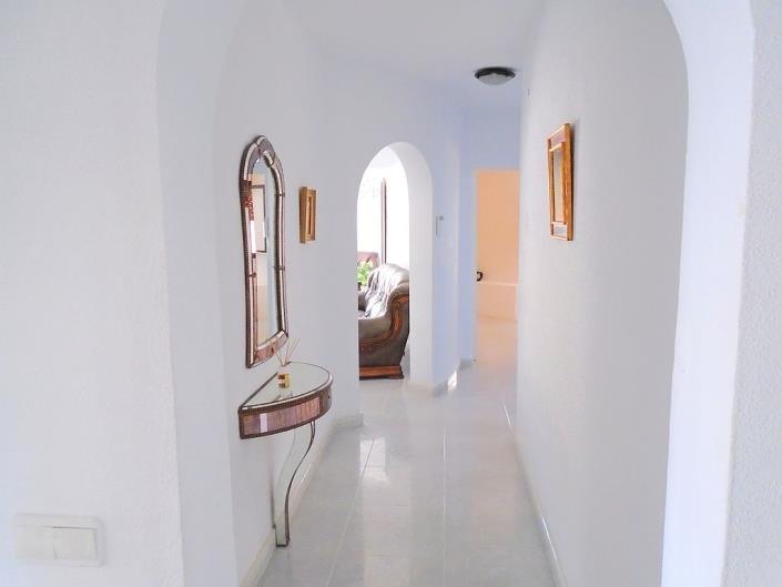 Image No.43-6 Bed Villa / Detached for sale