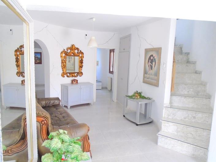 Image No.44-6 Bed Villa / Detached for sale