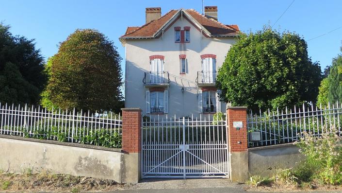 Image No.10-Villa / Détaché de 9 chambres à vendre à Eguzon-Chantôme