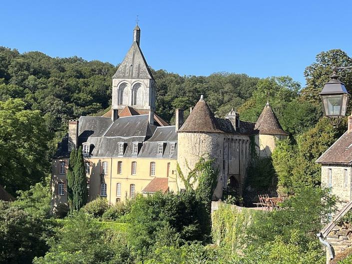 Image No.20-Villa / Détaché de 9 chambres à vendre à Eguzon-Chantôme