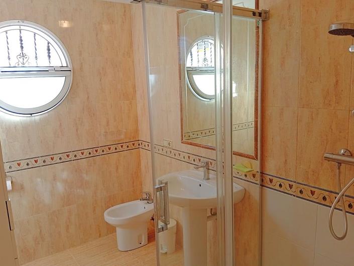 Image No.15-2 Bed Apartment for sale