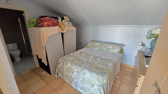 Image No.12-3 Bed House for sale