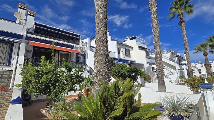 Image No.3-3 Bed House for sale