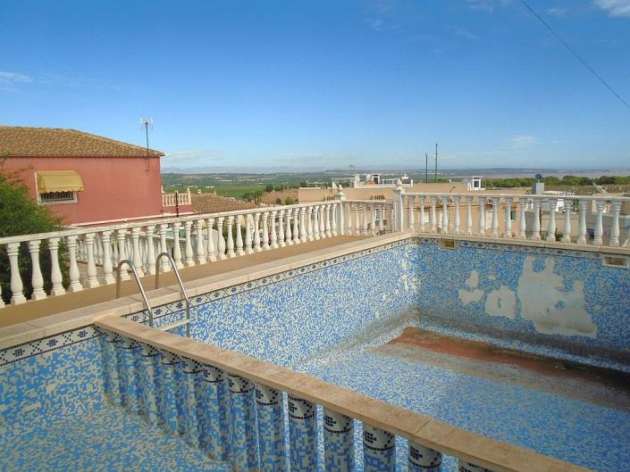 Image No.5-6 Bed House for sale