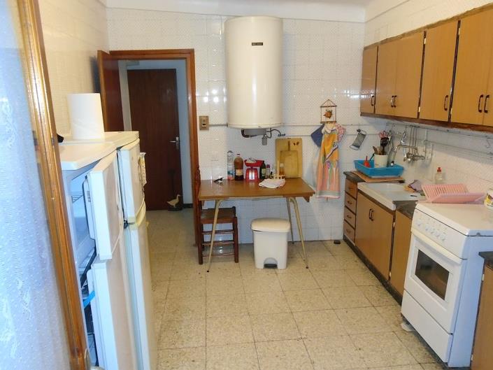 Image No.22-6 Bed House for sale