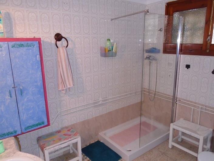 Image No.29-6 Bed House for sale