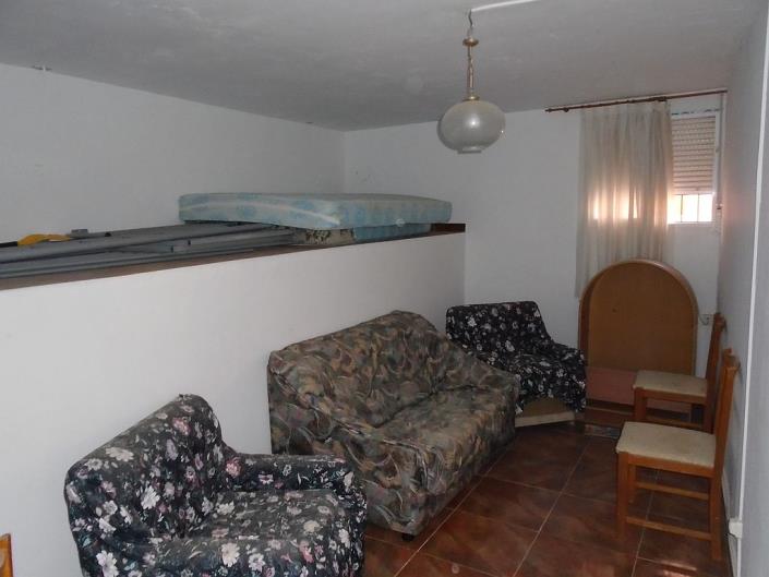 Image No.40-6 Bed House for sale