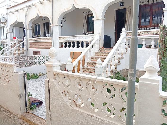 Image No.2-4 Bed Townhouse for sale