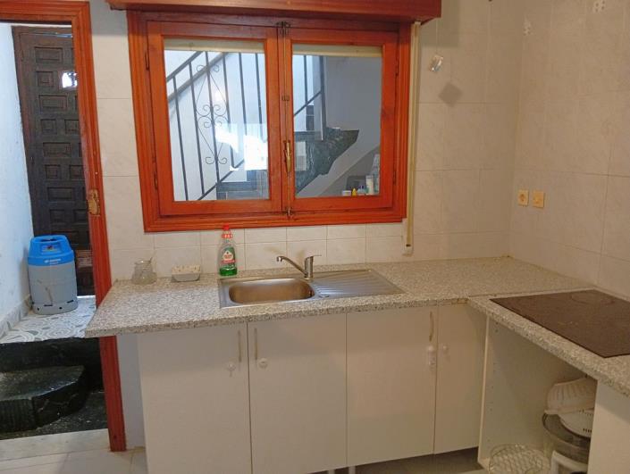 Image No.11-4 Bed Townhouse for sale