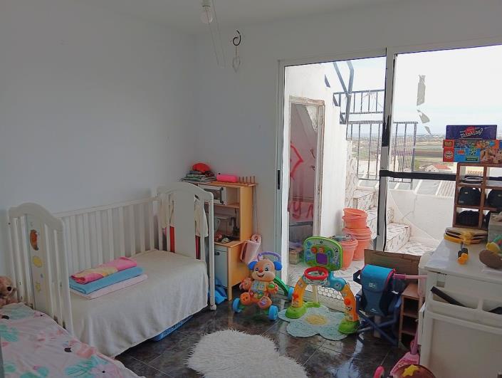 Image No.20-4 Bed Townhouse for sale