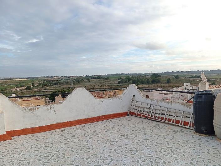 Image No.25-4 Bed Townhouse for sale