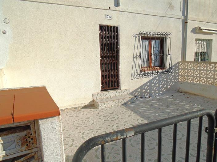 Image No.2-4 Bed Townhouse for sale