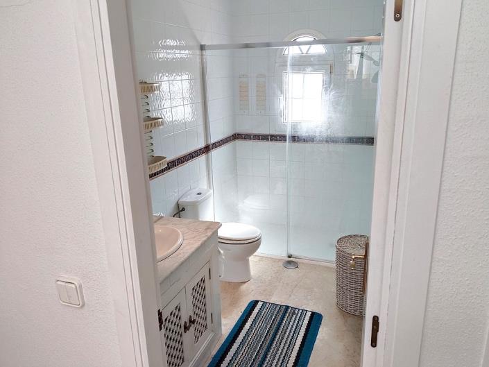 Image No.20-2 Bed Townhouse for sale