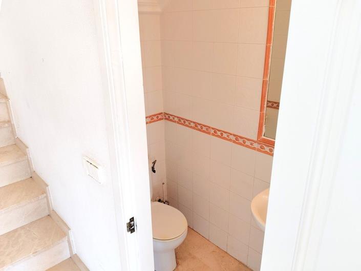 Image No.18-2 Bed Townhouse for sale