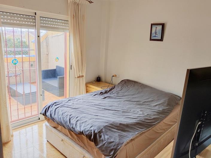 Image No.15-3 Bed Townhouse for sale