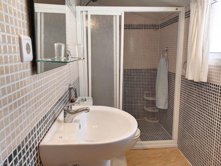 Image No.18-3 Bed Townhouse for sale