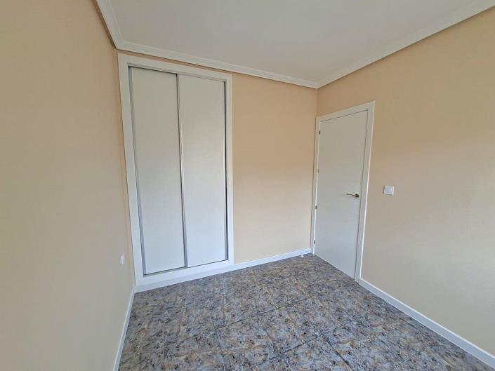 Image No.21-2 Bed Apartment for sale