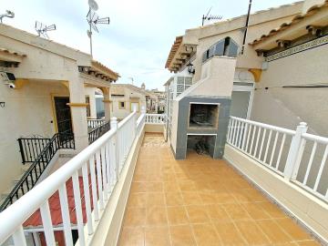 FOTO-16-BARBACOA-EN-BALCON