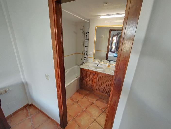 Image No.25-2 Bed Apartment for sale