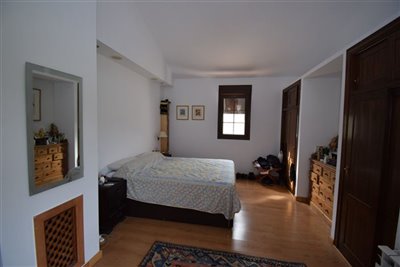 property128915669