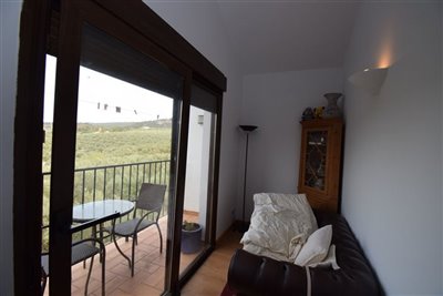 property128915415