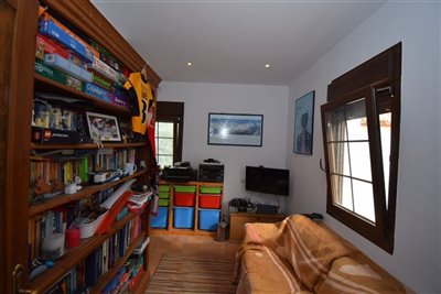 property128915546