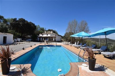 property143185409