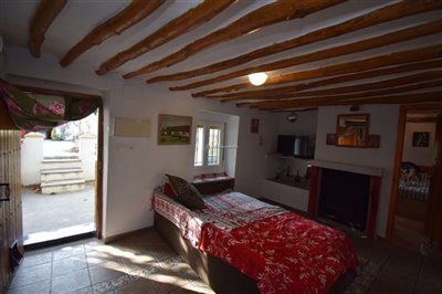 property152273495