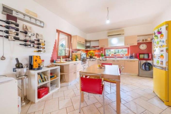 Image No.7-Villa de 4 chambres à vendre à Ostuni