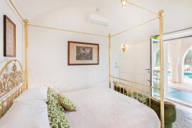 Image No.19-3 Bed Villa for sale