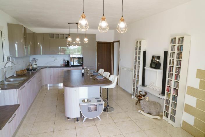 Image No.2-2 Bed Villa for sale