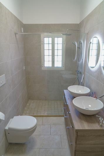 Image No.14-2 Bed Villa for sale