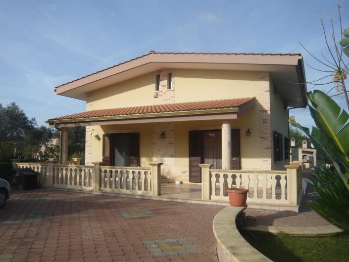 Image No.2-4 Bed Villa for sale