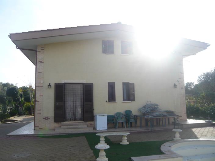 Image No.10-4 Bed Villa for sale