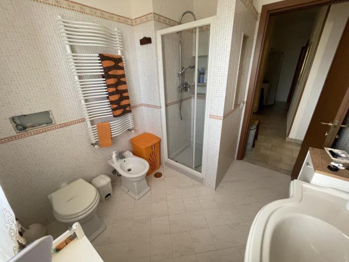 Image No.37-8 Bed Villa for sale